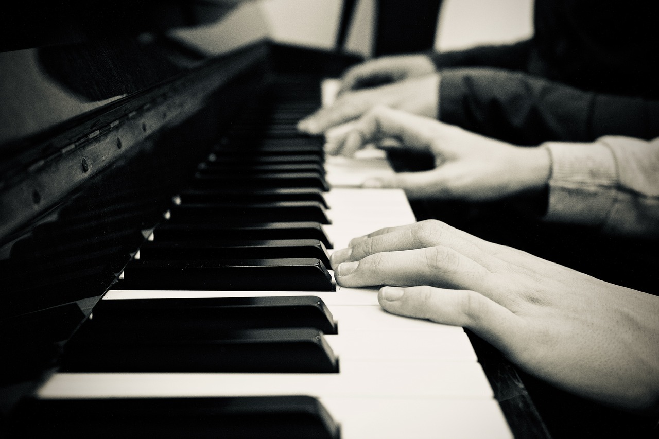 sweetlouise-piano-4916284_1280